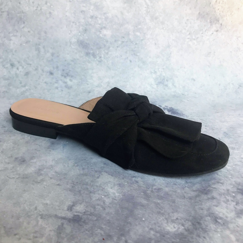 ✨ Attention Black Suede Knotted Mules, size 10